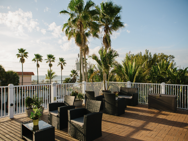 One Bedroom Vacation Rental  Beach Access Across Street!